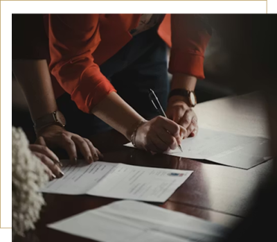 Assinando contrato
